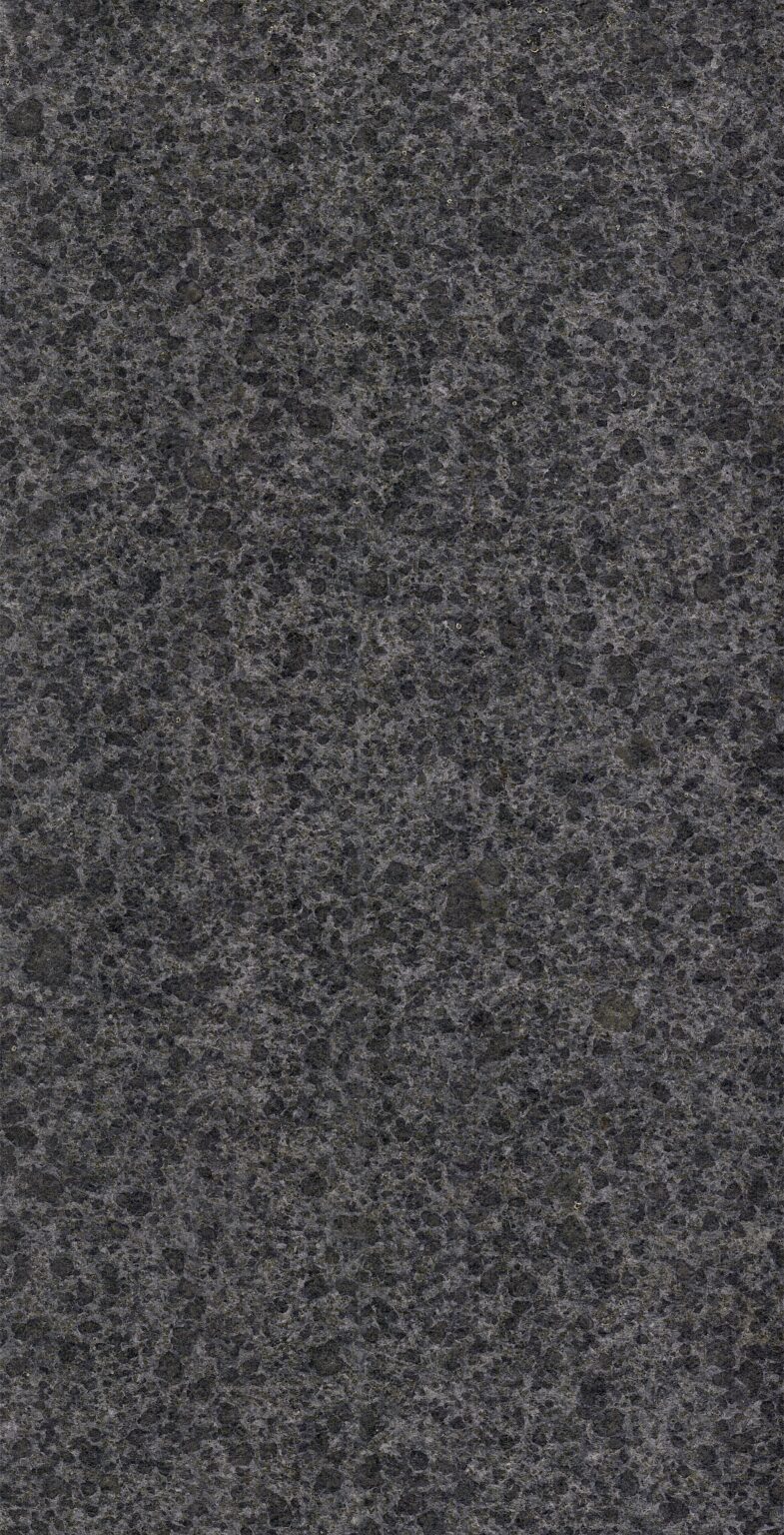 G684 Royal Black